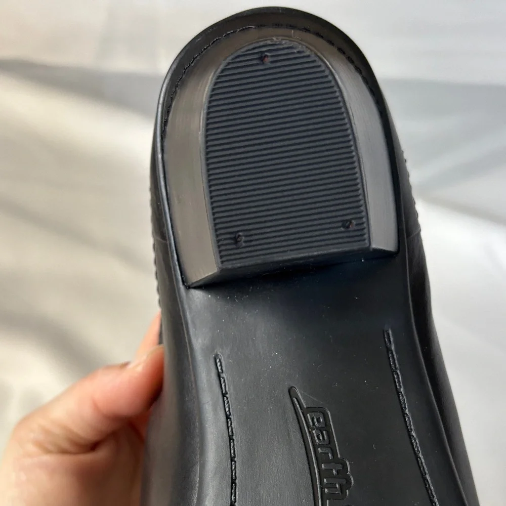 Earth Women's Black Leather Loafers 11B - Picture 13 of 16